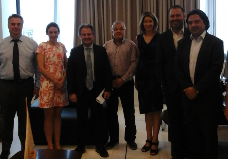 sinantisi-proedriou-eenma-me-dioikisi-tou-olp