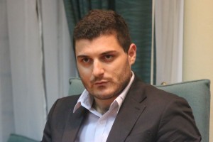 ÁÑÃÏÓ- â Ôï ìÝëëïí ôùí ìéóèþí êáé ôùí óõíôÜîåùí-åñãáóéáêÜ äéêáéþìáôáâ  ÁËÅÎÇÓ ÌÇÔÑÏÐÏÕËÏÓ-ÄÉÏÍÕÓÇÓ ÔÅÌÐÏÍÅÑÁÓ.ÂÉÍÔÅÏ http://youtu.be/a7iolzKvAGI  (Öùôïãñáößåò &âßíôåï eurokinissi Âáóßëçò Ðáðáäüðïõëïò)